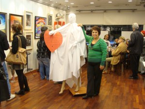 Mediha Gerez çalışmasıyla görülüyor